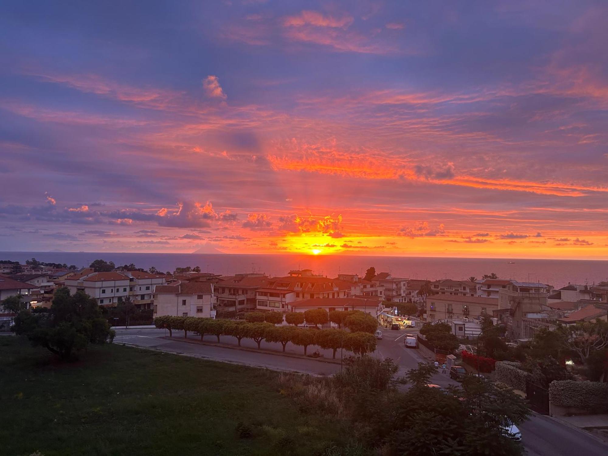 Sunrise Residence Santa Domenica  Esterno foto